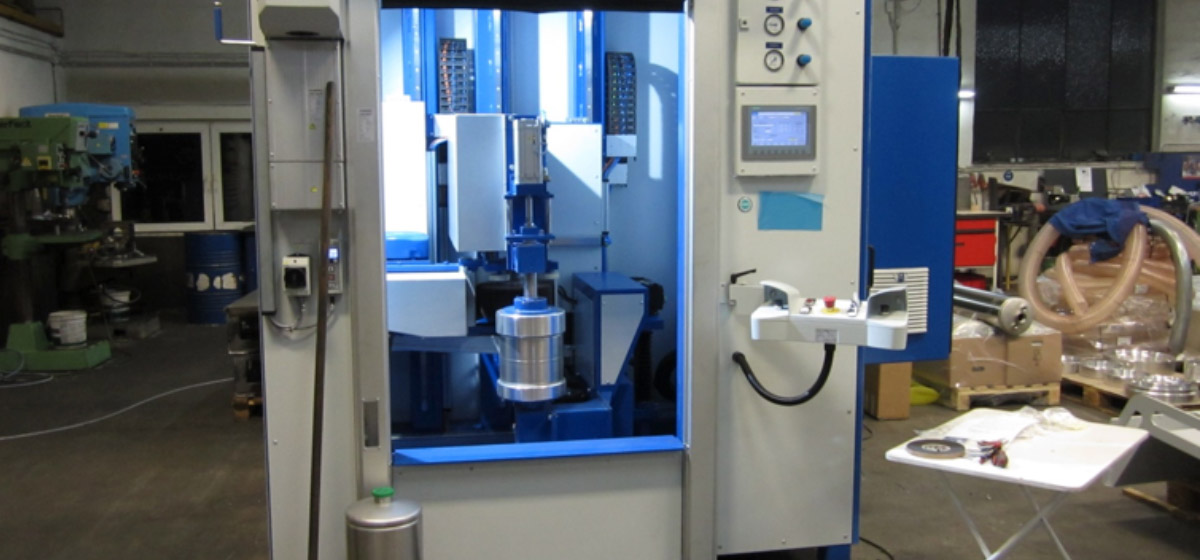 Halbautomatische Ganzfassbürstmaschine zum Bearbeiten von KEG – Fässern (FBM-A-300) Keg - Fertigung