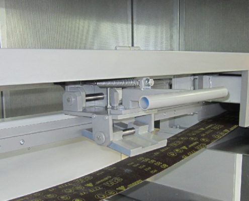Bandschleifmaschine mit Schleifschuh zur Oberflächenbearbeitung an Blechzuschnitten (BSM OB-4500) Flächenbearbeitung